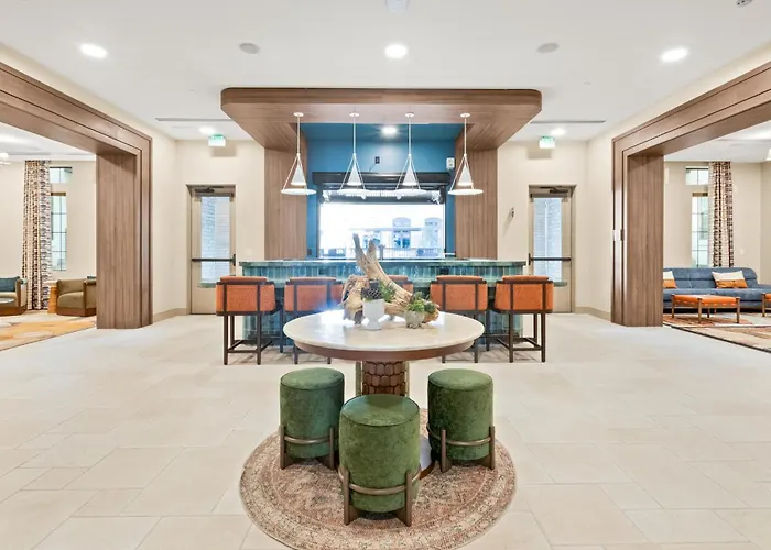 Ave Paradise Valley Apartment